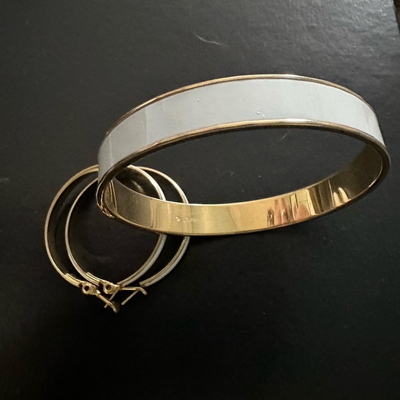 Vintage Monet White Enamel & Gold Tone Bangle Bracelet and Earrings - Picture 1 of 9